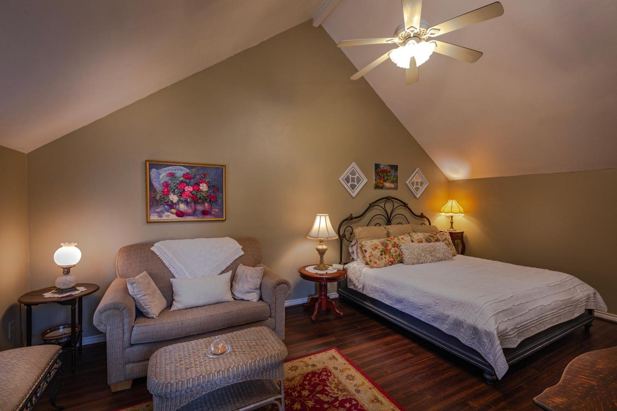 Bed And Breakfast On White Rock Creek ウェーコ エクステリア 写真