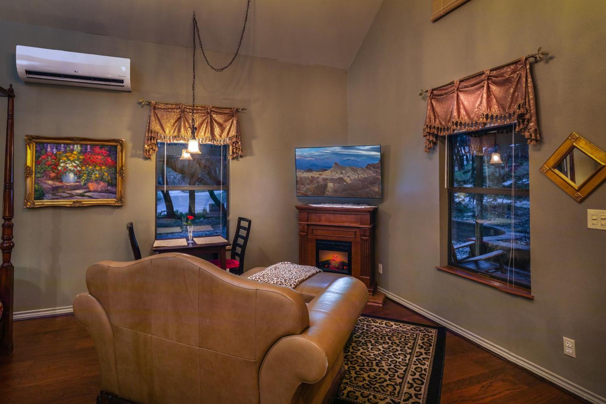 Bed And Breakfast On White Rock Creek ウェーコ エクステリア 写真