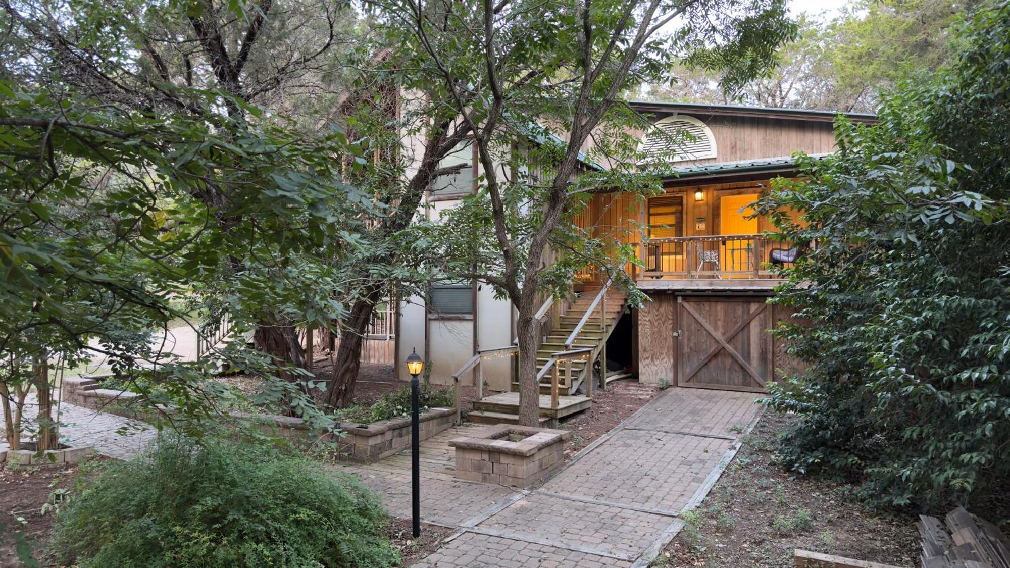 Bed And Breakfast On White Rock Creek ウェーコ エクステリア 写真
