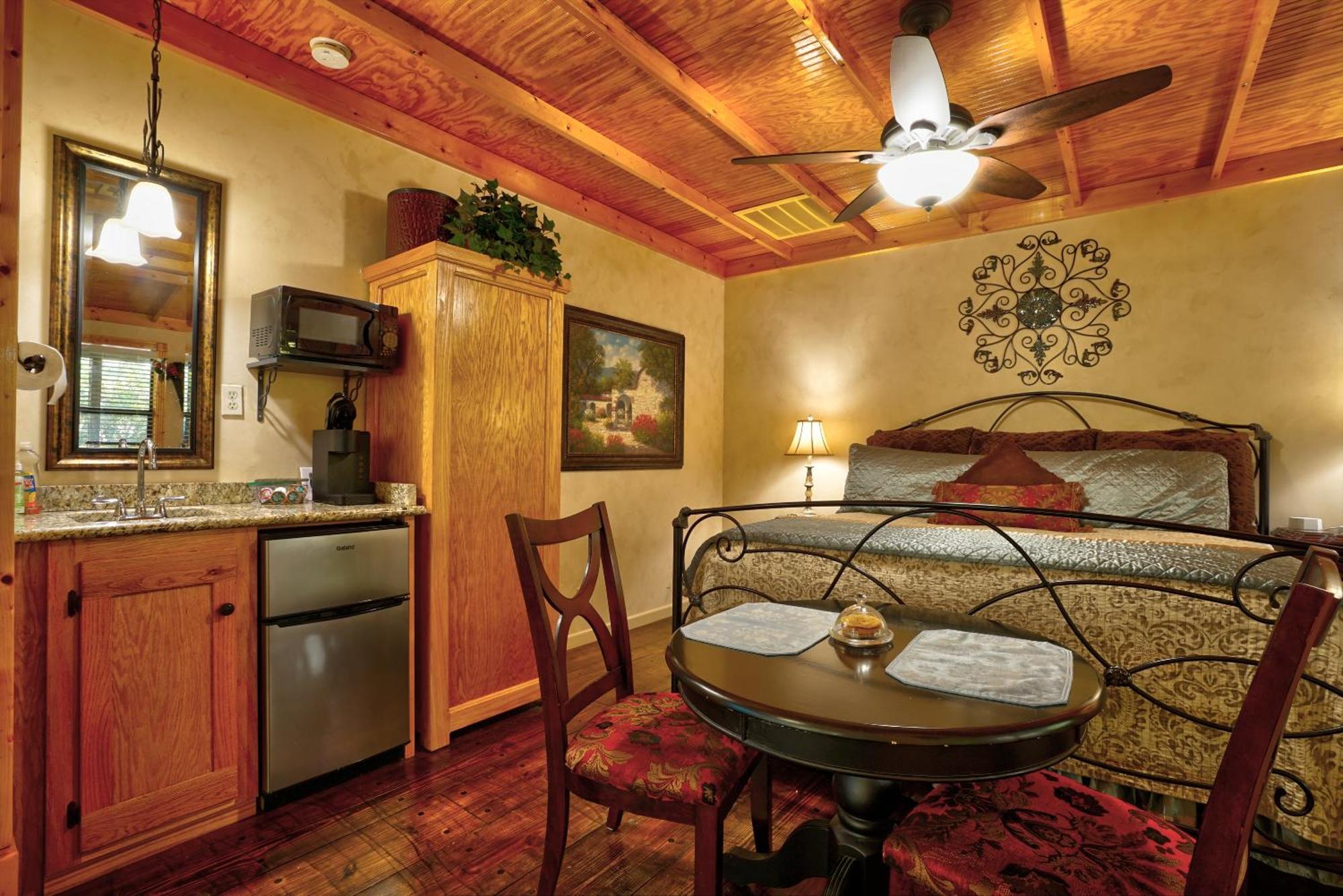 Bed And Breakfast On White Rock Creek ウェーコ エクステリア 写真