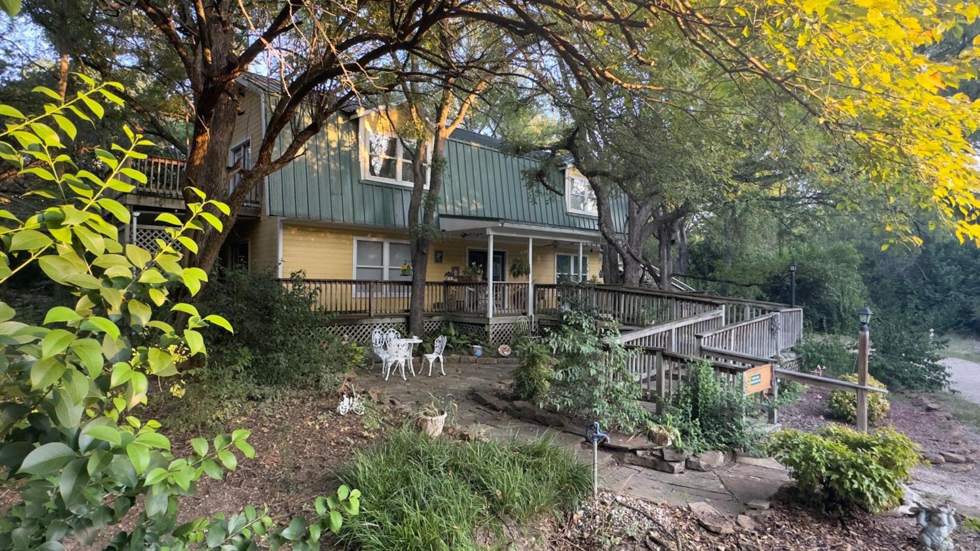 Bed And Breakfast On White Rock Creek ウェーコ エクステリア 写真