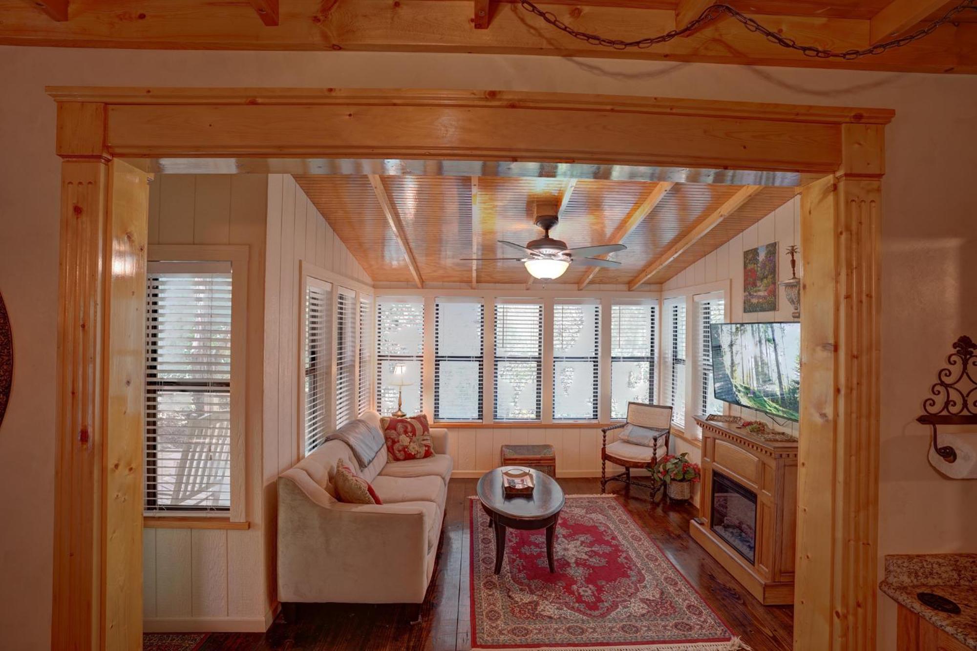 Bed And Breakfast On White Rock Creek ウェーコ エクステリア 写真