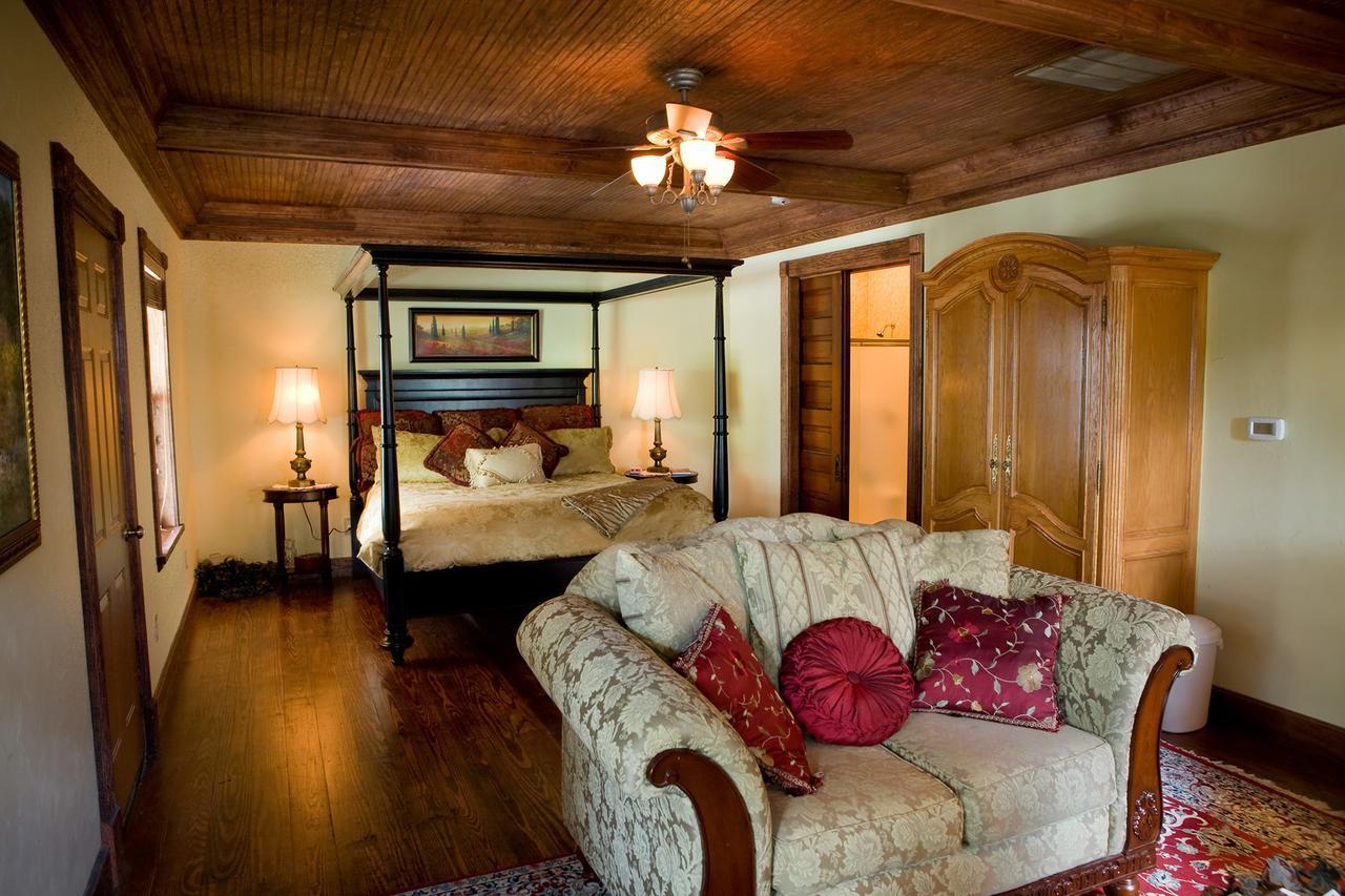Bed And Breakfast On White Rock Creek ウェーコ エクステリア 写真
