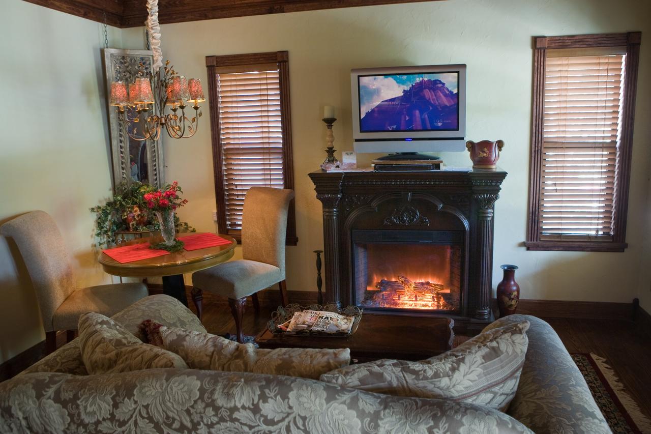 Bed And Breakfast On White Rock Creek ウェーコ エクステリア 写真