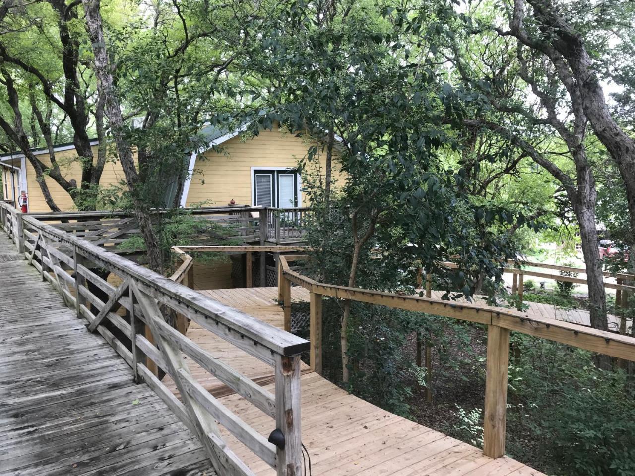 Bed And Breakfast On White Rock Creek ウェーコ エクステリア 写真